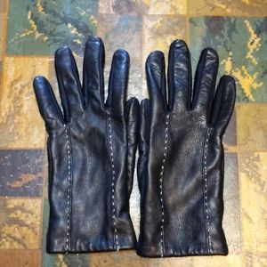 Vintage leather lady gloves